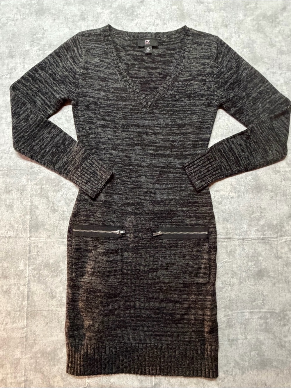 iZ Byer Sweater Dress Womens XS Charcoal Black V Neck Zip Pocket Long